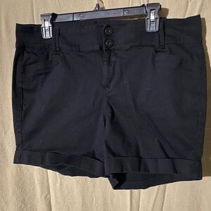 Torrid Double button  Black Women's Shorts. Size 1